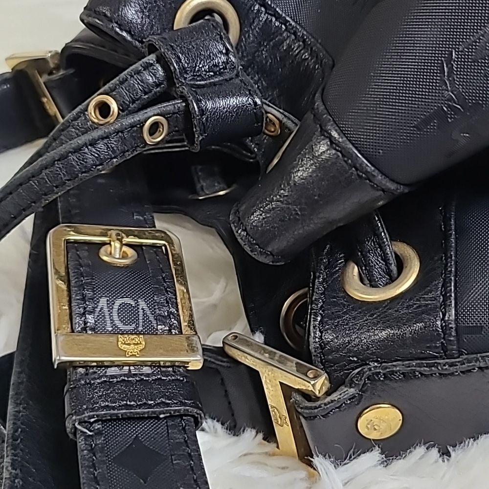 💯 Authentic MCM Bucket Bag 🍀 - Picture 11 of 15